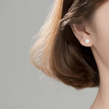 Ezüst színű aszimmetrikus bolygó fülbevaló nőknek Személyiség Mini cirkon hold fülbevaló Luxus ékszerek