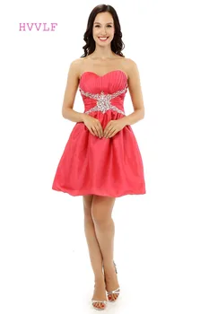 Red Homecoming ruhák A-line Sweetheart Satin gyöngyös kristályok Short Mini Sparkly Sweet 16 koktélruhák