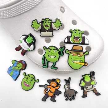 Disney Shrek rajzfilm cipőcsat PVC kézműves barkácscipő kiegészítők papucs strandcipő dekoráció gyerekzsúr X-mas születésnapi ajándékok