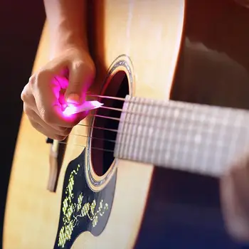 LED izzó gitárpengető Élelmiszeripari műanyag gitár Touch Luminous Pick zenei húros hangszer Izzó plectrum