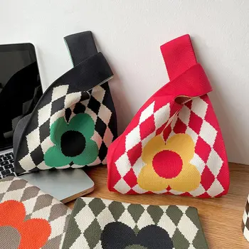 Mini újrafelhasználható bevásárlótáskák Női lányok válltáska táskák Kézzel készített kötött kézitáska csomó csuklótáska